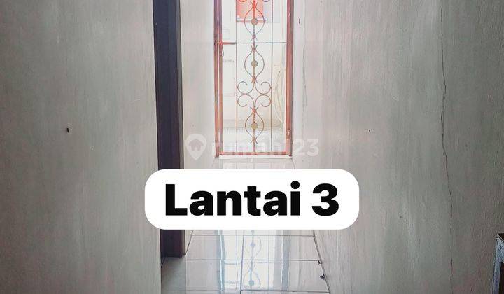 Hunian di tengah kota, 3 lantai dan siap huni lokasi Jl.Kartini, Sawah Besar, row jln 2 mobil 2