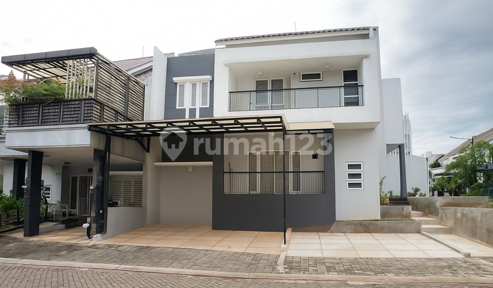 For Rent Rumah Mewah Raffles Hills
