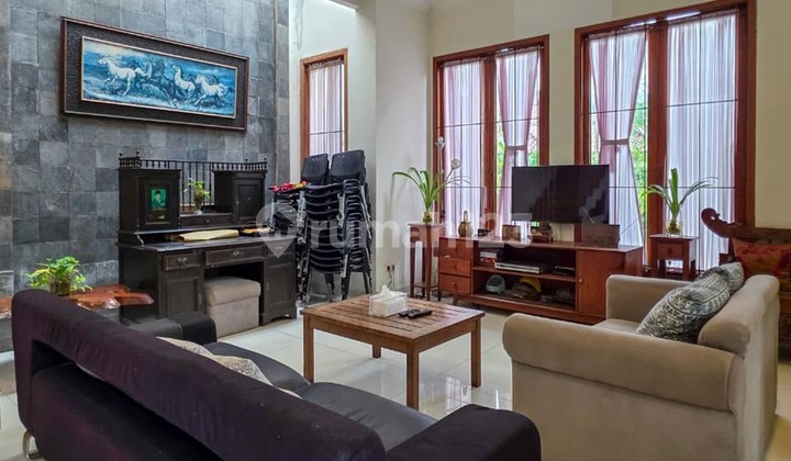 Ready-to-Occupy Well-Maintained House in a Strategic Location 2