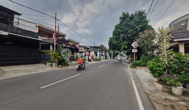 Rumah Tua Hitung Tanah Pinggir Jalan Raya Duren Sawit Jaktim 2