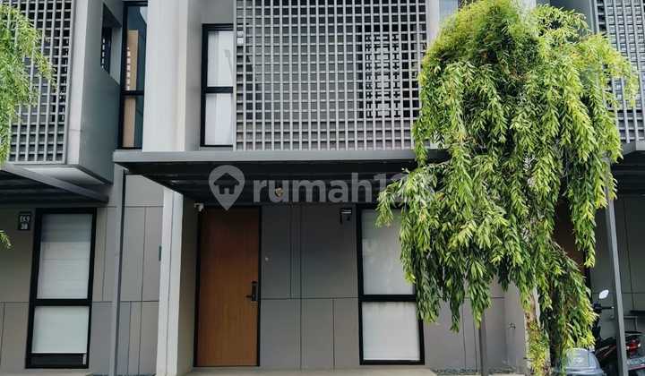 Rumah 2 Lantai Di Cluster O2 Grand Wisata Bekasi