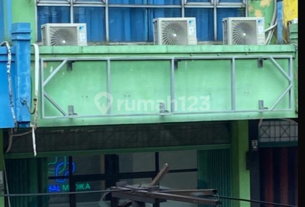 Ready-to-use shop house in Kalimas near Bekasi Timur toll gate 2