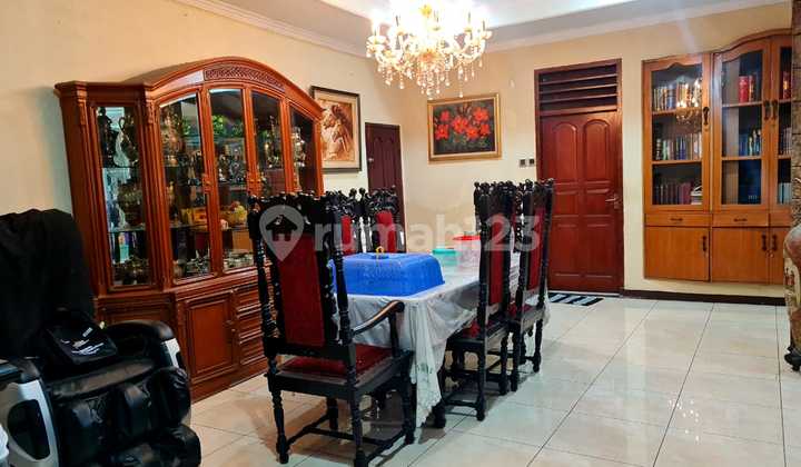 Mediterranean Concept House in Pondok Kelapa, East Jakarta 2