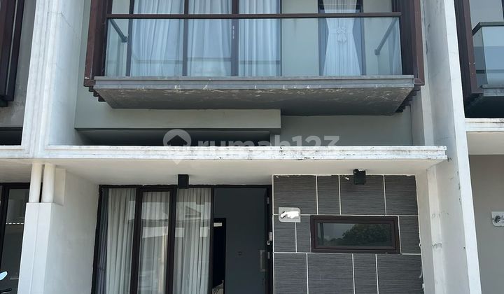 Beautiful Neat House in Golden City Near Summarecon Bekasi 1