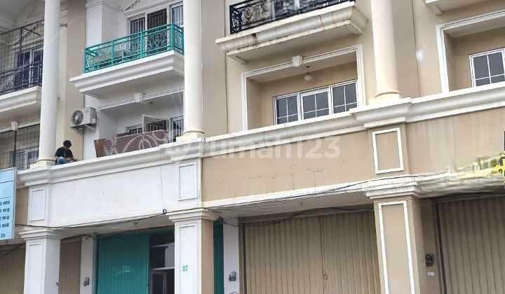 Ruko 3 Lantai Siap Pakai di Harapan Indah Bekasi