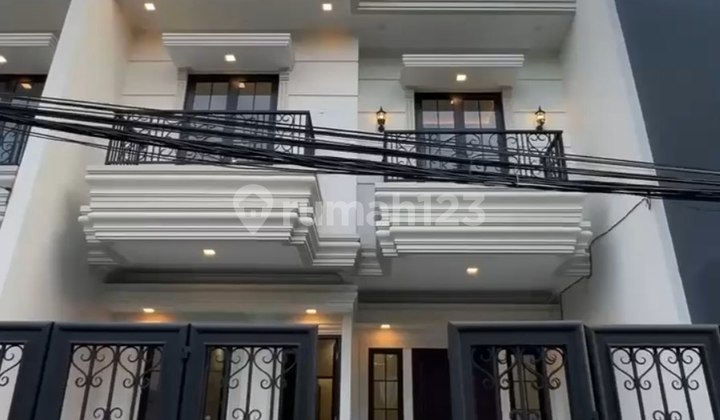 Rumah Modern Bangunan Baru di Duren Sawit Jakarta Timur