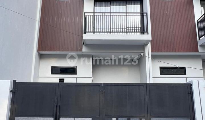 Rumah Bangunan Baru Siap Huni Dekat Summarecon Bekasi