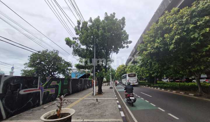 Tanah Komersial di Pinggir Jalan Utama Kota Jakarta Timur