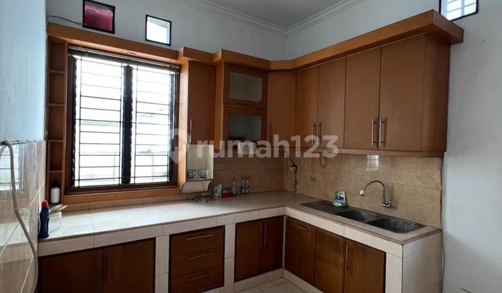 Rumah Luas dan Terawat di Villa Jakasetia Galaxy Bekasi 2