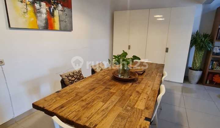 Rumah Dekat Pintu Tol dan Stasiun LRT di Pondok Gede Bekasi 2