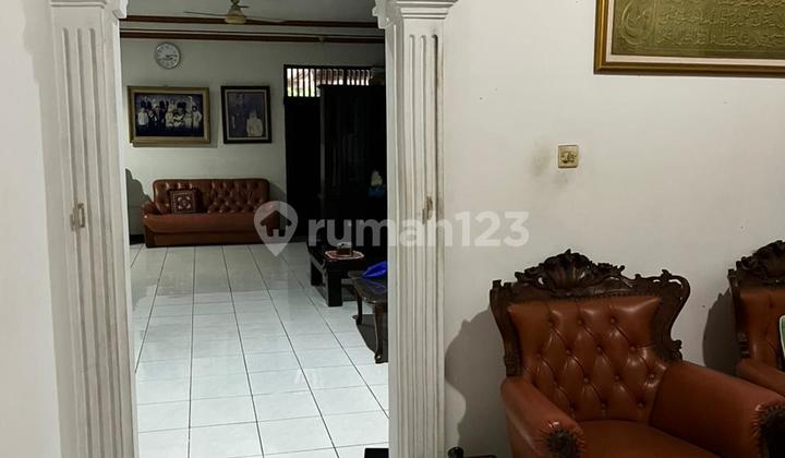 Quick Sale Spacious House in Cinere Depok West Java 2