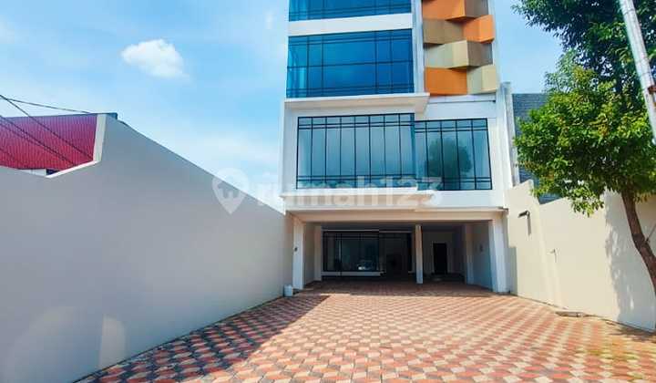 Gedung Baru di Dewi Sartika Cawang Jakarta Timur