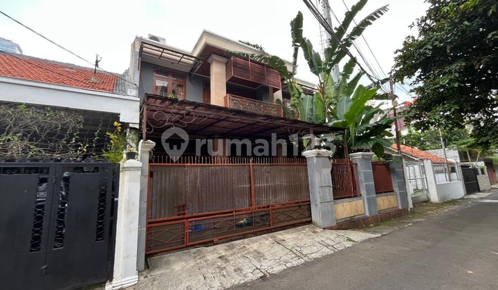 House in Scbd Area, Tulodong Bawah Street, South Jakarta