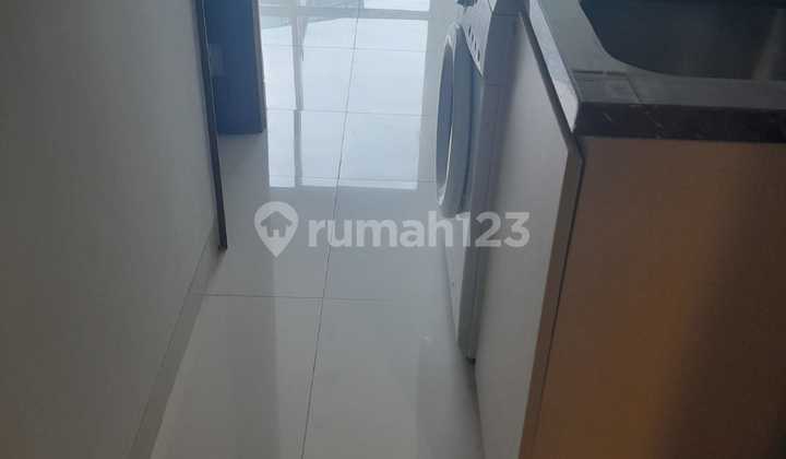 Ready Studio Apartment 21M² Semi-Furnished Middle Floor 1