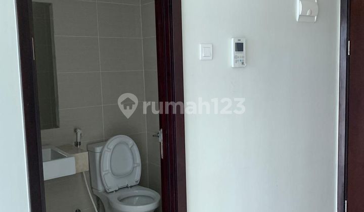 Ready Studio Apartment 26 Semi-Furnished City View 2