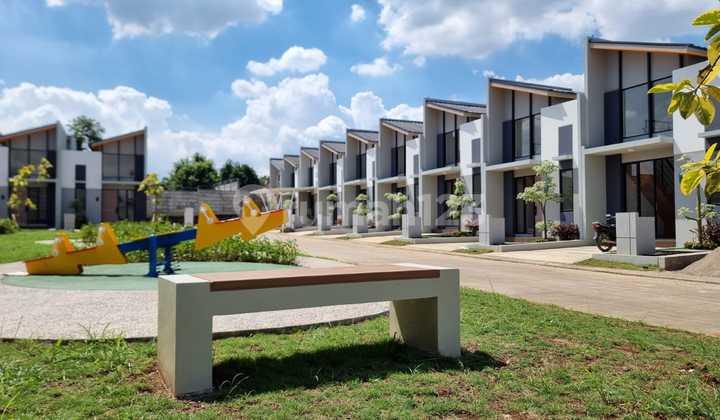 House Near Station 5 Million Free Fees