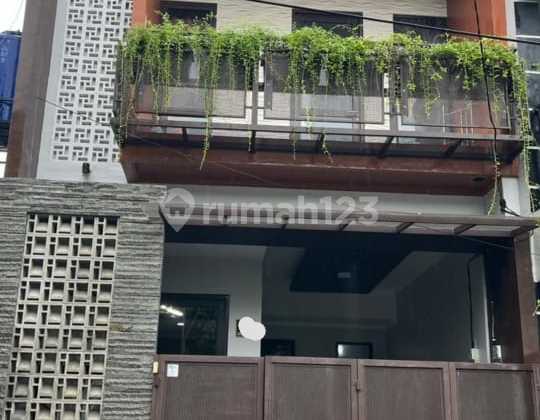 Rumah Paku Jaya Permai - Tangerang Selatan