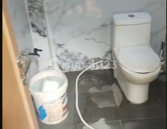 For Sale: Shop House on Boulevard Street, Graha Raya, Busy Area, No Flooding 2