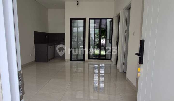 Jual Rumah Suvarna Sutera Ada Tanah Lebih Belakang Rumah Jual Rumah Suvarna Sutera Ada Tanah Lebih Belakang Rumah