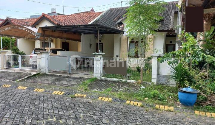 Dijual Rumah Di Komplek Perumahan Elit