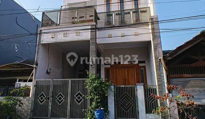 Rumah Siap Huni Lokasi Strategis Jual Sampe Nego Rumah Bagus SHM di Cipondoh Rumah Siap Huni Lokasi Strategis Jual Sampe Nego Rumah Bagus SHM di Cipondoh