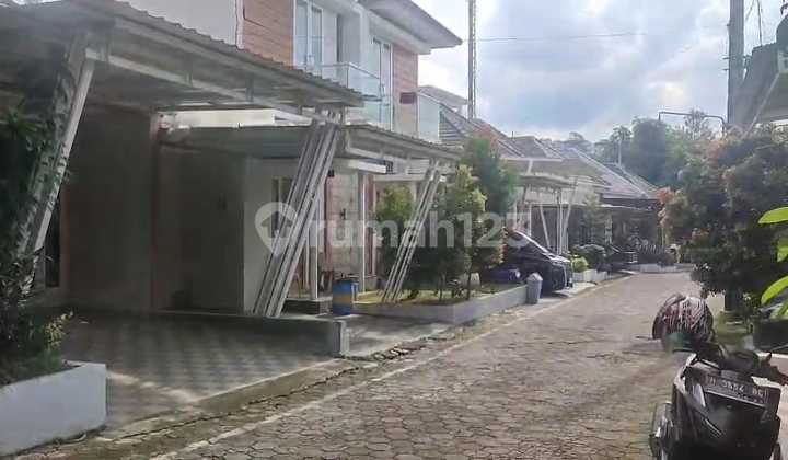 Rumah 2 Lt Dijual SHM Perum Eagle Hill Jl Raya Elang Kel Mangunharjo Tembalang Semarang Timur 2