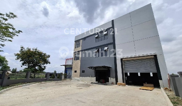 New Warehouse Without Loading Dock in Delta Silicon Lippo Cikarang