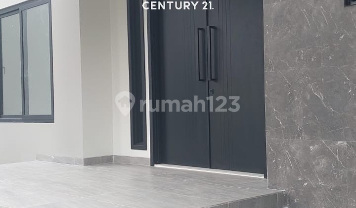 Nice Luxury House Ready to Occupy in BSD City 2
