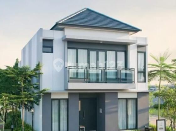 2-Story Luxury House with Private Toll Access in the Area 2-Story Luxury House with Private Toll Access in the Area