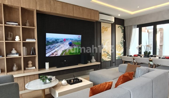 2-Story Luxury House with Private Toll Access in the Area 2