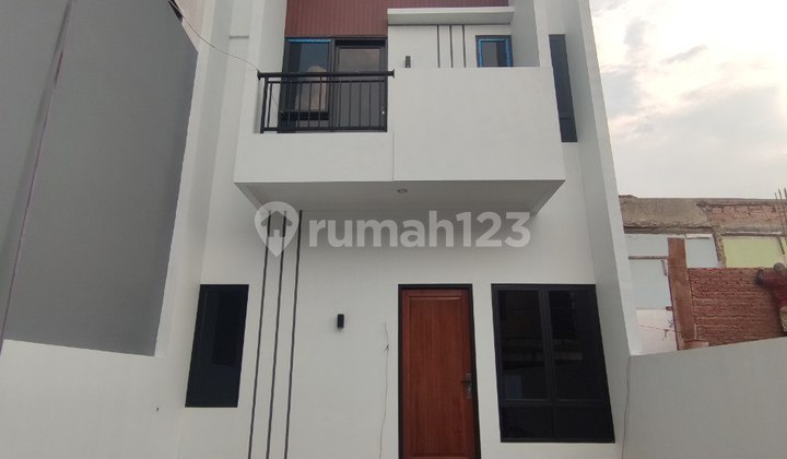 Rumah Murah Bata Merah Dekat Mall Graha Cijantung Jakarta Timur Rumah Murah Bata Merah Dekat Mall Graha Cijantung Jakarta Timur