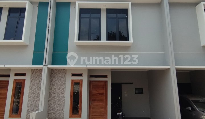 Cheapest Ready-to-Occupy House Near Ui Campus Srengseng Sawah South Jakarta 2