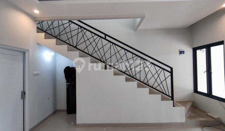 Rumah 900jtan Dekat Arundina Cibubur Ciracas Jakarta Timur 2