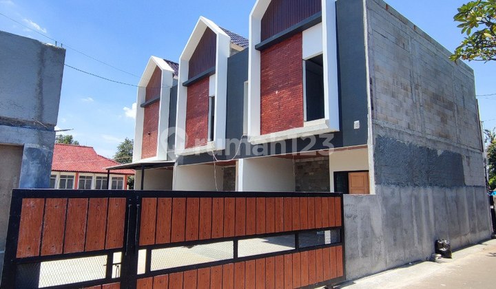 House All Fees Included Near Palem Kartika & Bambu Apus Toll Road, East Jakarta 1