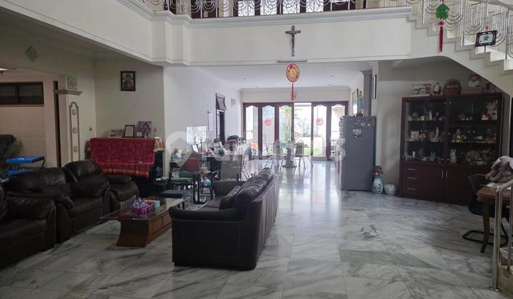 For Sale Well-Maintained House, Second Road. Walking Distance to Galaxy Mall. Dharmahusada Indah 2