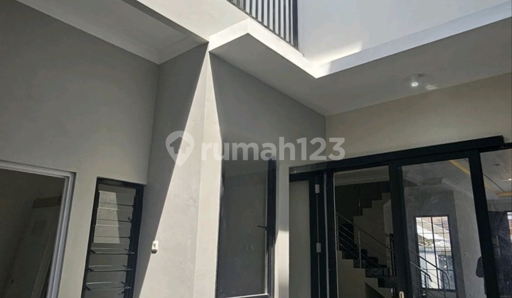Rumah Baru Gress Manyar Kertoadi / Kerta Adi, Dekat Mall dan Kampus 2