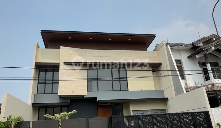 Dijual Rumah Baru Gress. Siap Huni di Kompleks Elite, Aman, dan Bebas Banjir. *Kertajaya Indah Timur* 1