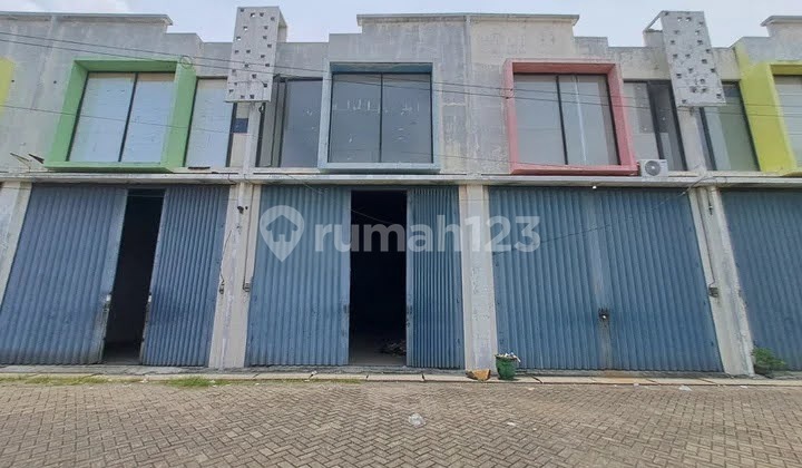 Disewakan Gudang Baru Gress. *Tropodo, Waru - Sidoarjo* Disewakan Gudang Baru Gress. *Tropodo, Waru - Sidoarjo*
