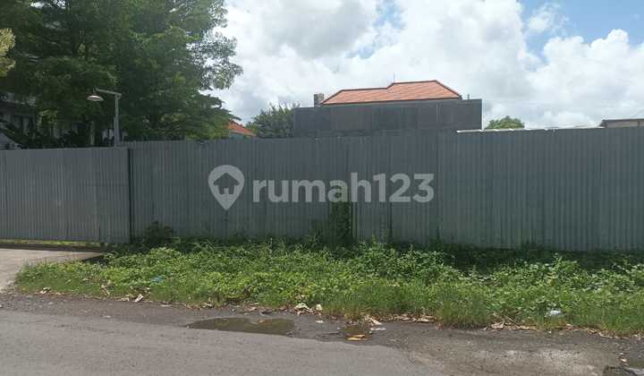 Dijual Tanah Siap Bangun Lokasi Tkd Badung Renon Denpasar Selatan Aspek Perumahan Posisi Hook ( Dapat 2 Jalan ) Hadap Utara dan Baratakses Jln 8 Meter Hotmixcuma Masuk 50 Meter Dari Jalan Utama Bagus untuk Rumah Tinggal dan Kost