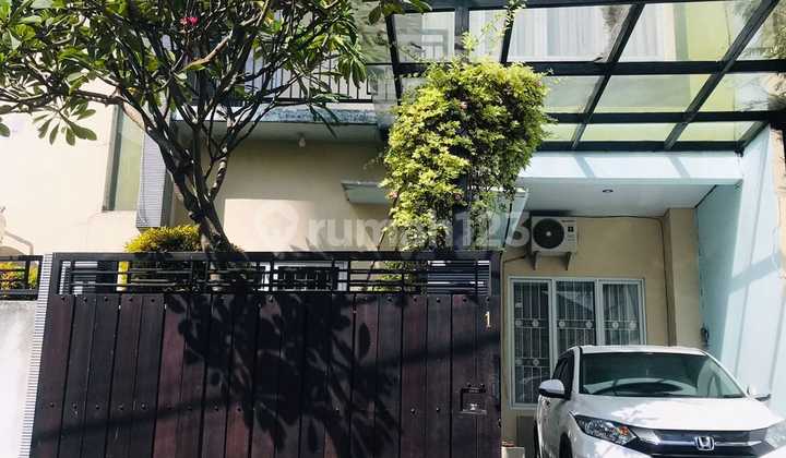 Dijual Rumah 2 Lantai Lingkungan Nyaman Lokasi Dalam Kota Dijual Rumah 2 Lantai Lingkungan Nyaman Lokasi Dalam Kota
