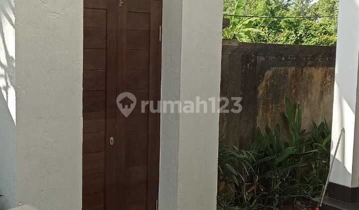 Minimalist House in a Very Strategic Location 2