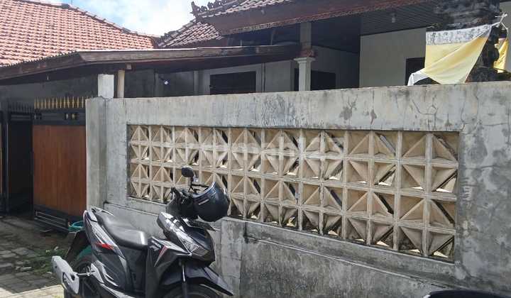Kost for Sale in Waturenggong Street, Near Sanglah and Udayana Campus, Strategic Location 2