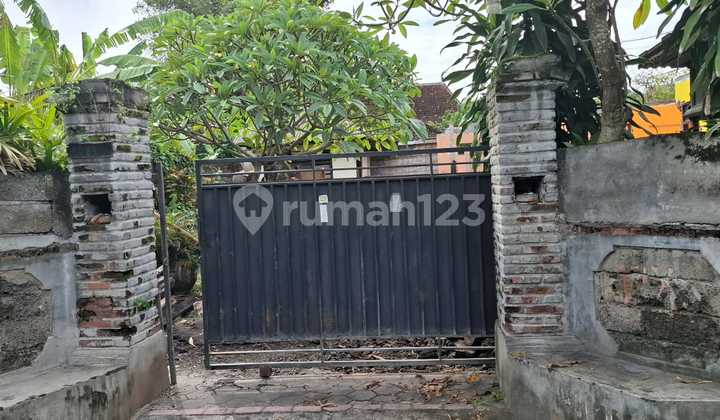 Di Jual Tanah Luas Kecil Kawasan Sanur Kauh Jl Induk Utama Danau Tempe 1 Tanah Siap Bangun Luas 1 Are Lebar 8 Mjalan 5 Mhadap Timur Sudah SHM Itr Kuning Lokasi Strategis 10 Menit Kepantai. 5 Menit ke Rumah Sakit Bali Mandara