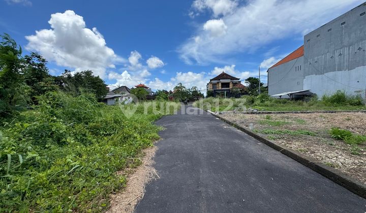 Dijual Tanah Kavling Siap Bangun 150 Meter Dari Jalan Utama Penatih Lingkungan Perumahan dan Nyaman Dekat Living World Mall