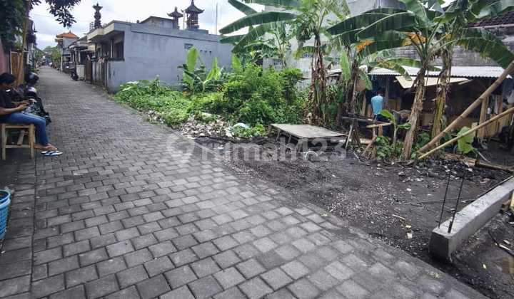 For Sale Land in Gatsu Tengah Subak Dalem, 5-Meter Paved Road, Extremely Rare, Residential Environment, SHM Certificate, Yellow Zone Residential, Strategic Location Near Nangka Utara, Near Bedahulu, Near Living Word Mall, Near Lumintang.