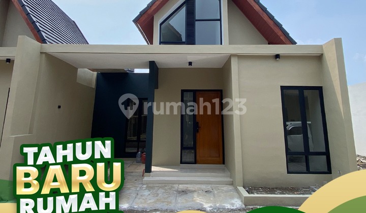 Sell Luxury House Near Uns and Rs Moewardi