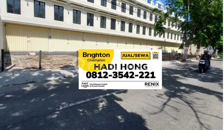 For Rent 3-Story Shop House in Front of Modern Market Mojokerto
