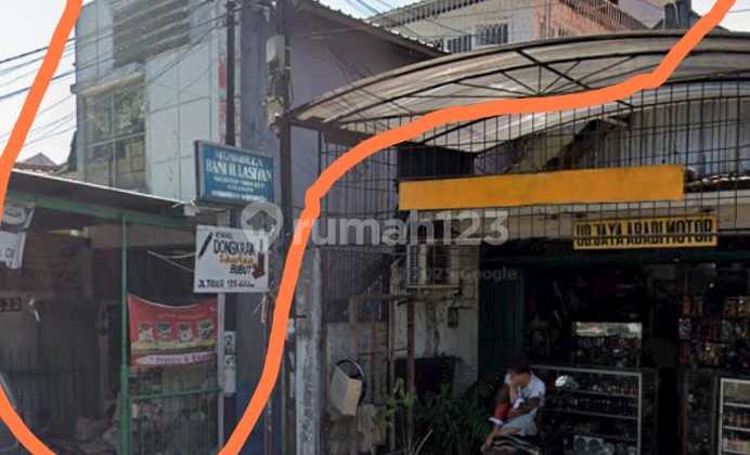 For Sale 3-Story Shop House in Tidar Area, Surabaya 2