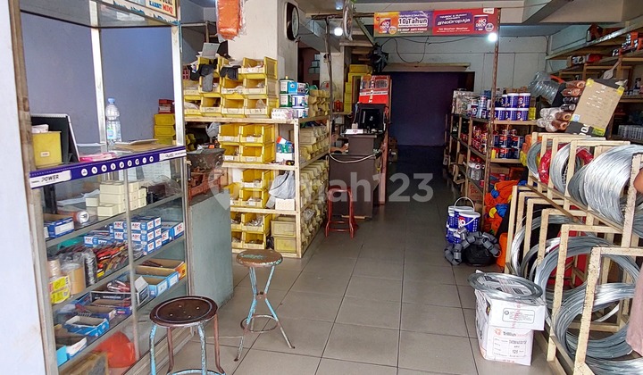 For Sale 3.5-Story Shop House in Mojokerto City. 2