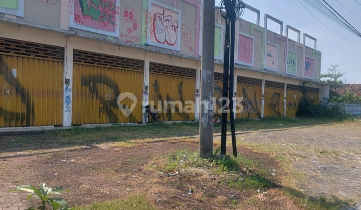 For Rent 1-Story Shop House in Mojoagung Area, Jombang. 2